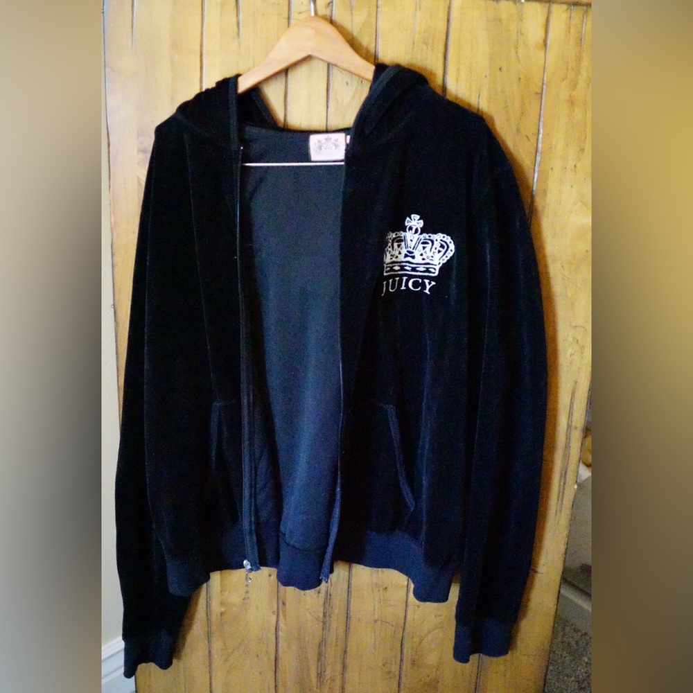 Black fuzzy juicy women’s jacket